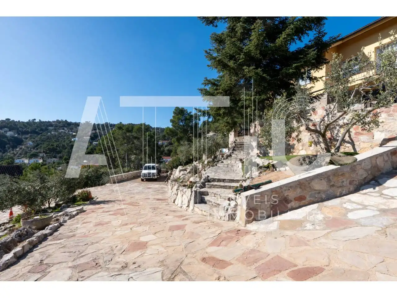 Vista exterior de Casa o xalet en venda en Castellar del Vallès amb Aire condicionat, Calefacció i Terrassa