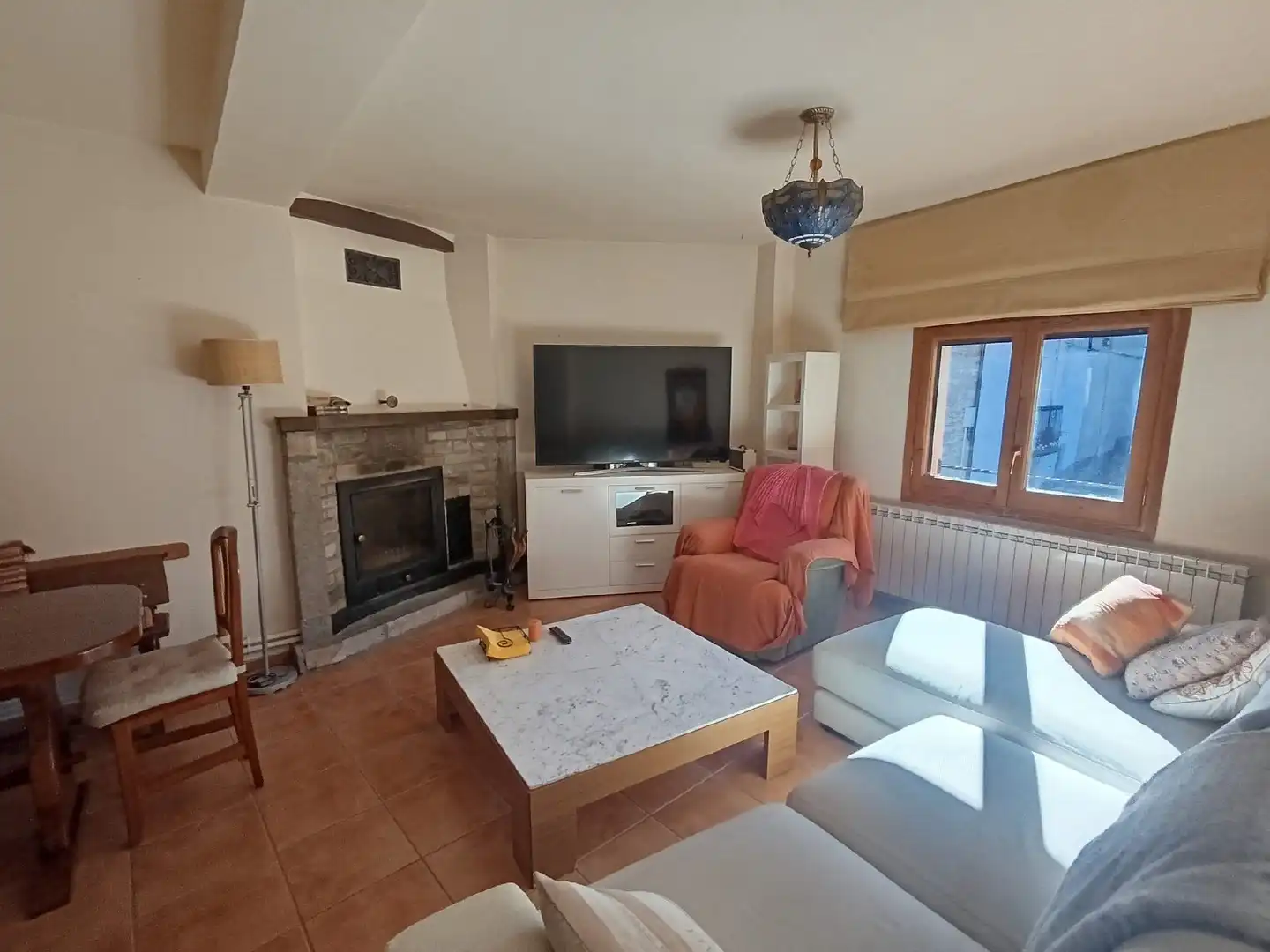 Sala d'estar de Casa o xalet en venda en Graus amb Calefacció, Jardí privat i Traster