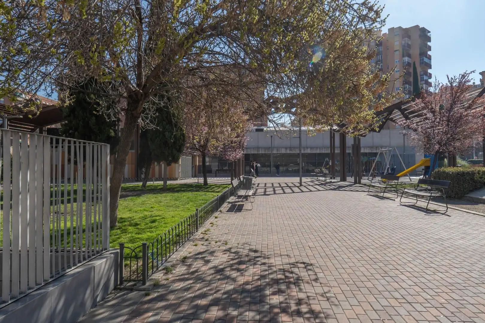 Vista exterior de Piso en venta en Granada con Aire acondicionado y Calefacción