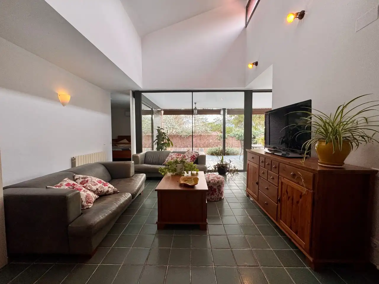 House with garden for sale in Avinguda del President Companys 188, imagen 6