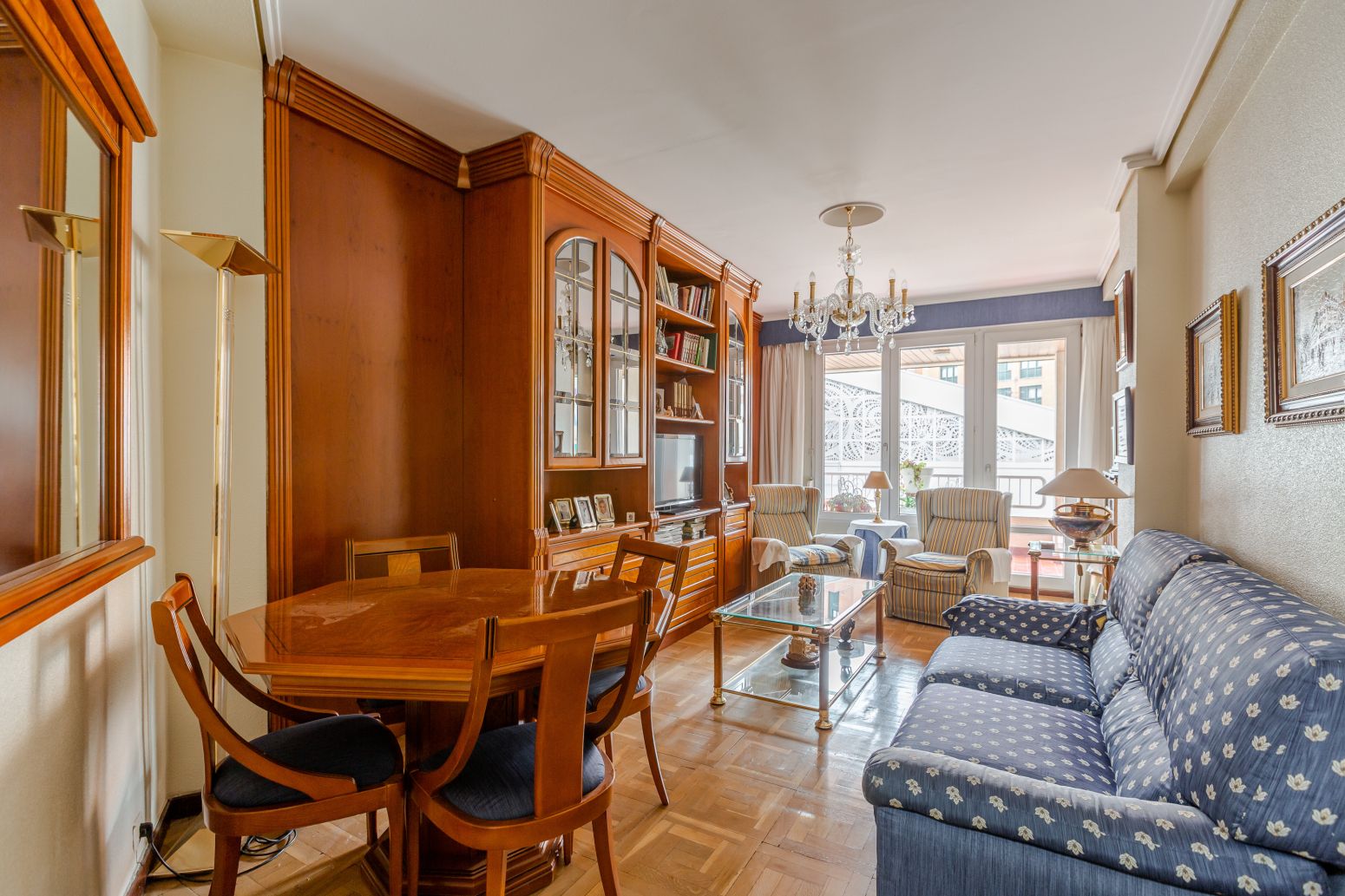 Living room of Flat for sale in  Pamplona / Iruña  with Heating, Parquet flooring and Terrace