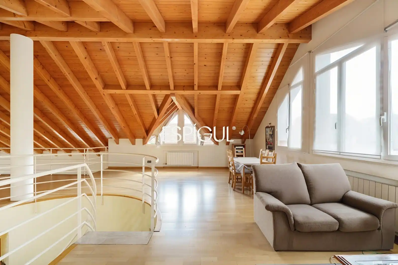 Living room of Houses for sale in Sant Cugat del Vallès  with Air Conditioner, Heating and Storage room