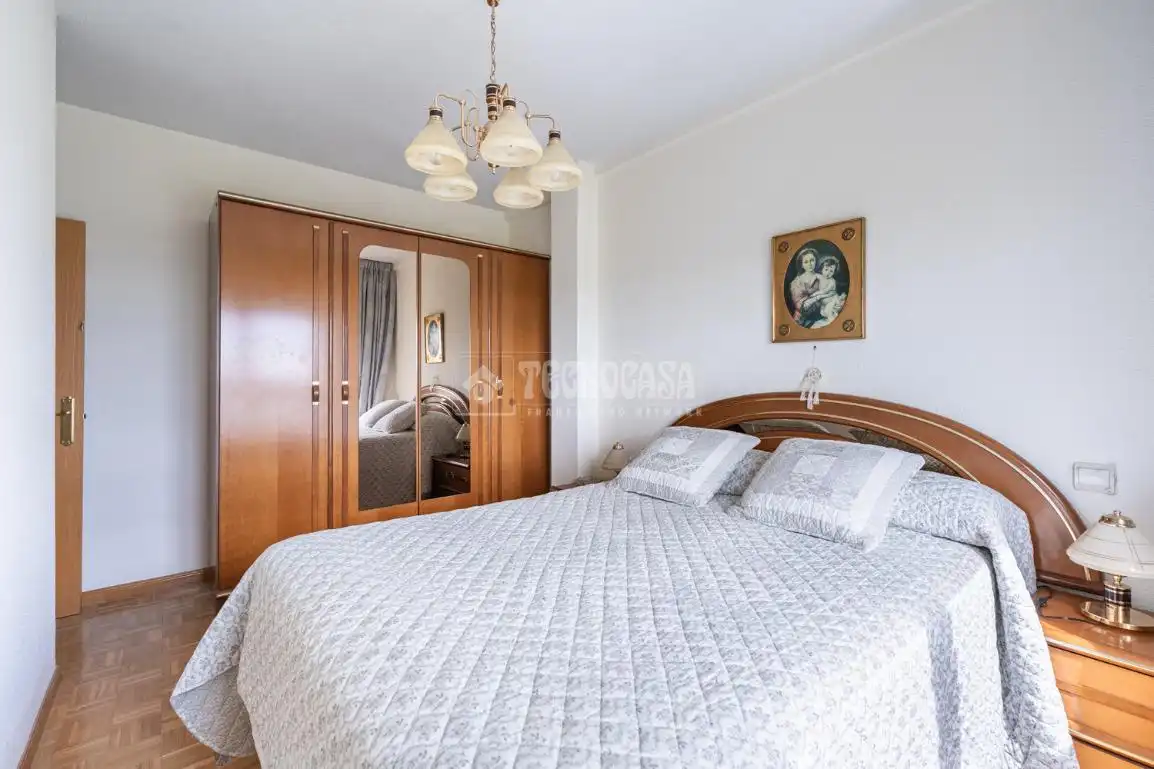 Habitación de Piso en venta en Madrid con Trastero
