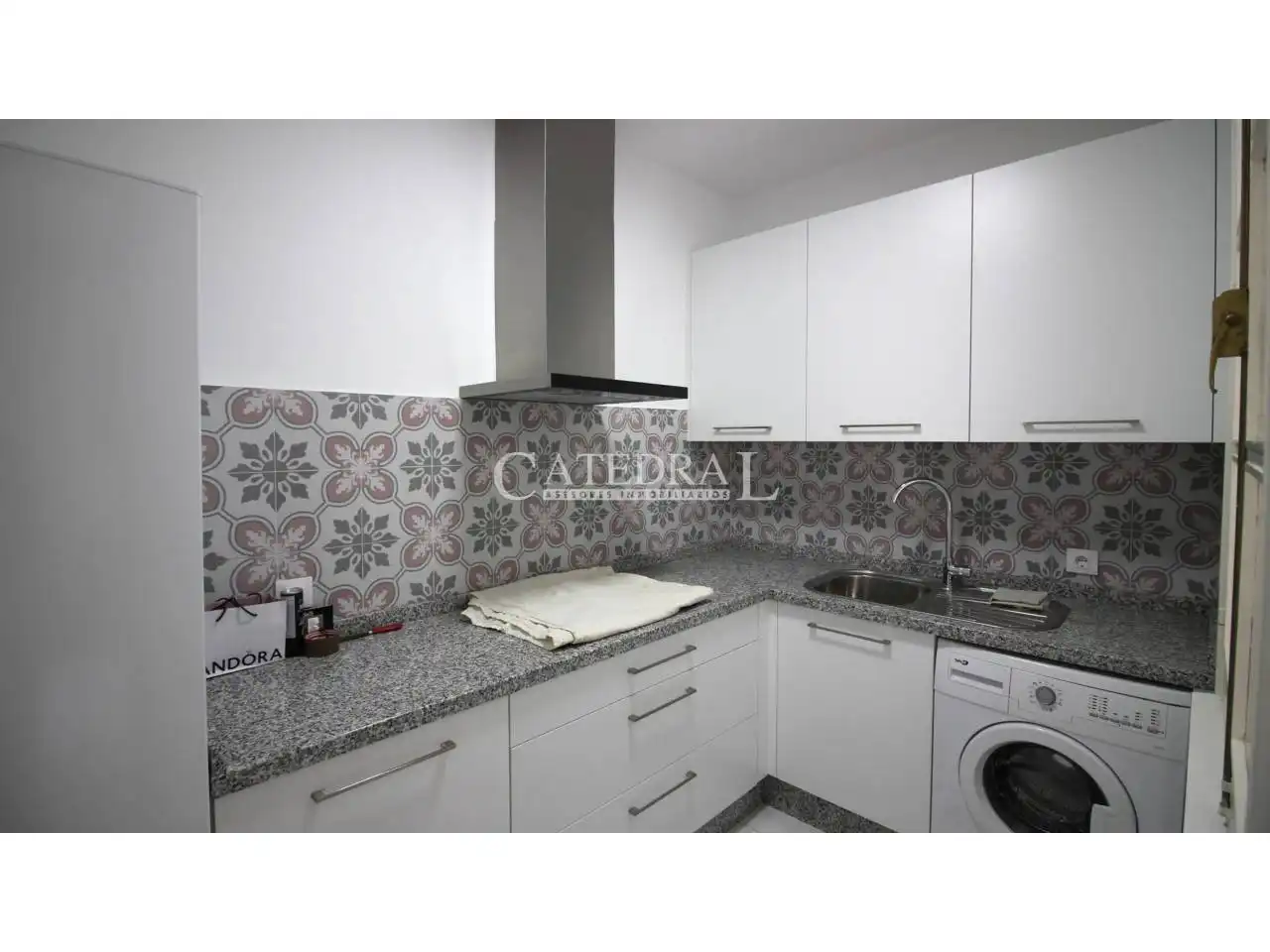 Habitación de Apartamento de alquiler en Sevilla con Aire acondicionado, Amueblado y Balcón