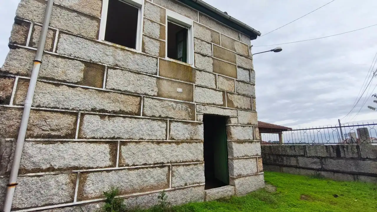 Casa rústica con jardín en venta en Barbadás, imagen 3