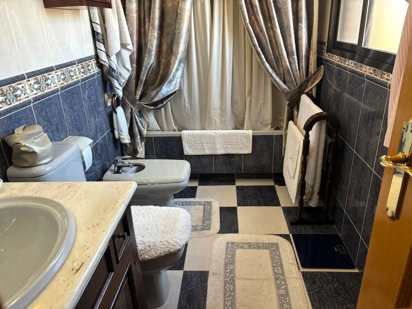 Bany de Casa o xalet en venda en Humanes de Madrid amb Calefacció, Jardí privat i Parquet