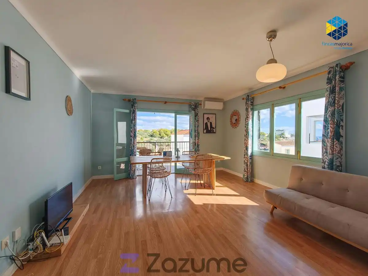 Apartament amb terrassa de lloguer a Carrer del Corb Marí