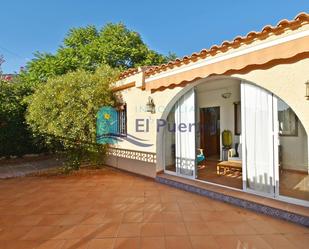 Vista exterior de Casa o xalet en venda en Mazarrón amb Aire condicionat, Terrassa i Piscina