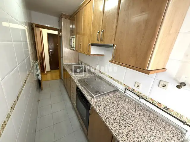 Cocina de Piso en venta en Madrid con Calefacción y Jardín privado