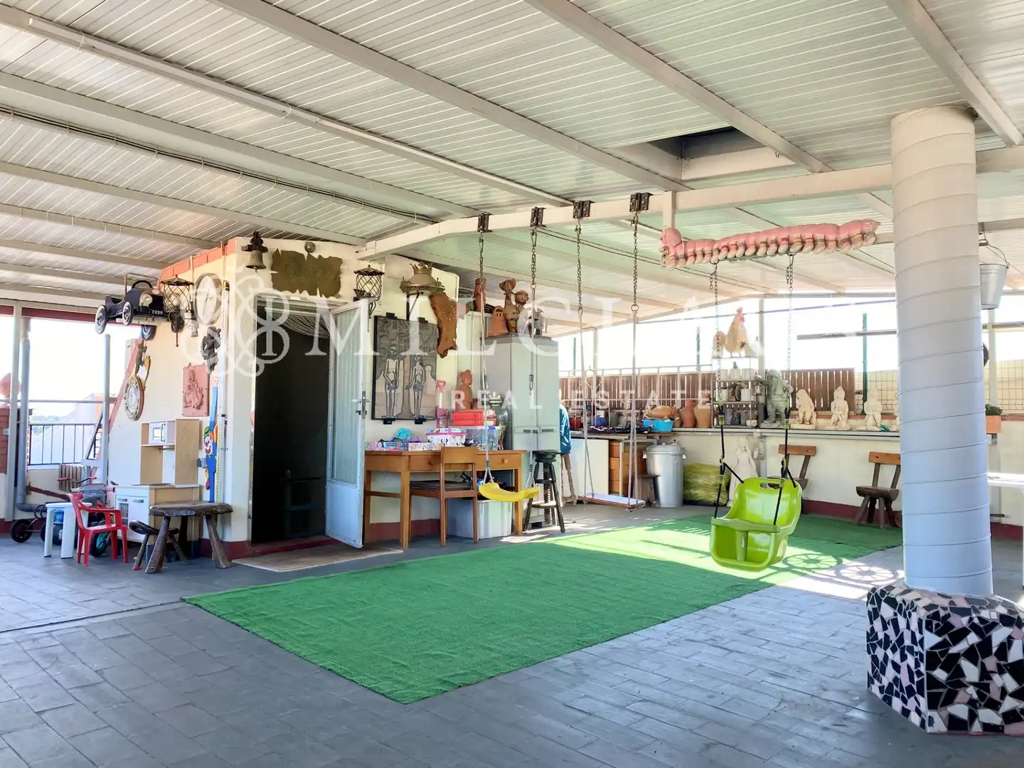 Piso con terraza en venta en Carrer del Berguedà, imagen 3
