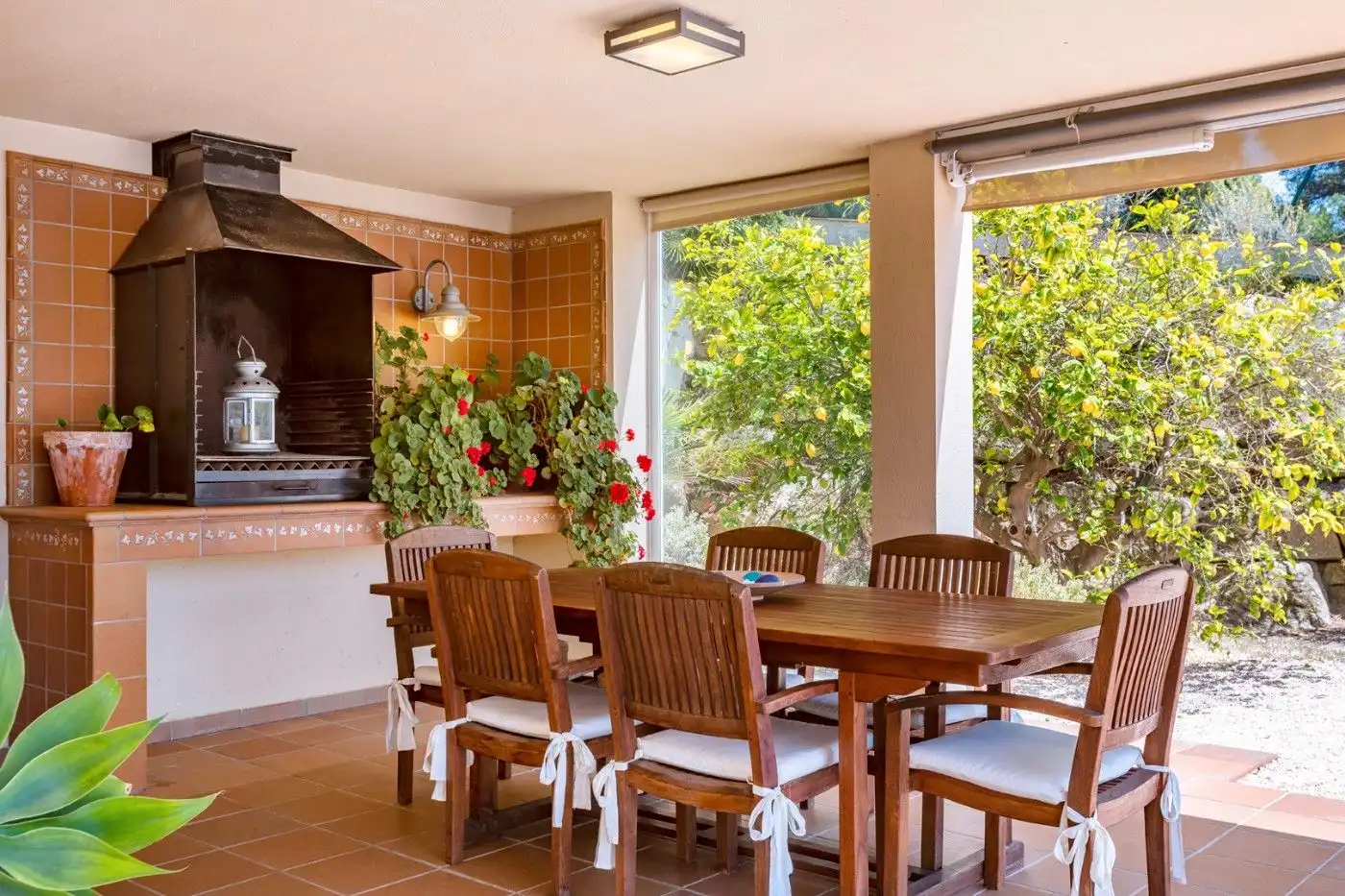 Terrassa de Casa o xalet en venda en Cabrera de Mar amb Aire condicionat, Traster i Piscina