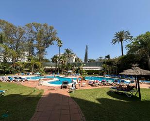 Piscina de Pis de lloguer en Marbella amb Aire condicionat i Terrassa