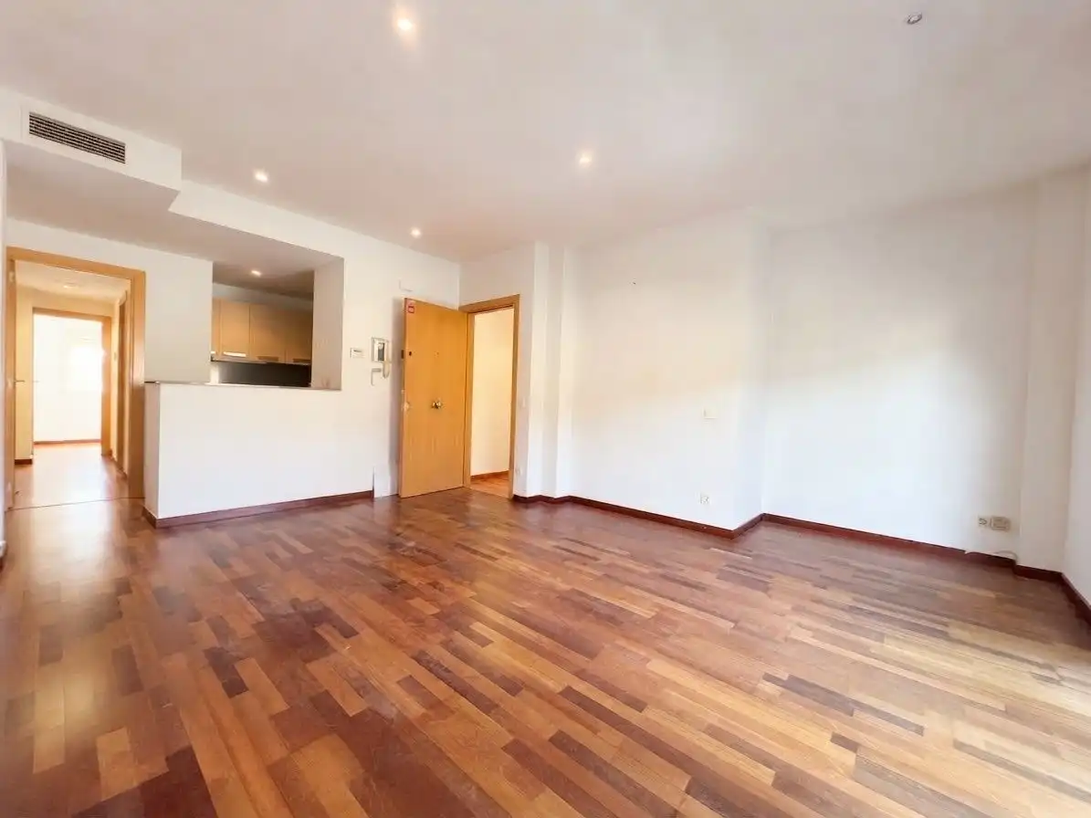 Flat with lift for sale in Centre, imagen 3