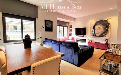 Living room of Flat for sale in  Barcelona Capital  with Air Conditioner, Heating and Parquet flooring