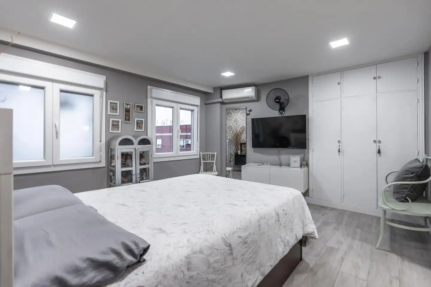 Bedroom of Flat for rent in Madrid  with Air Conditioner, Terrace and Furnished
