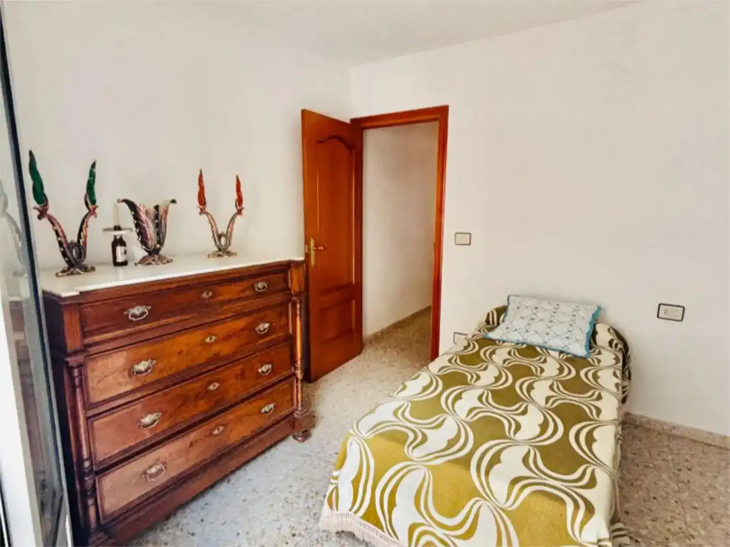 Habitación de Piso en venta en Cedrillas con Trastero, Amueblado y Balcón