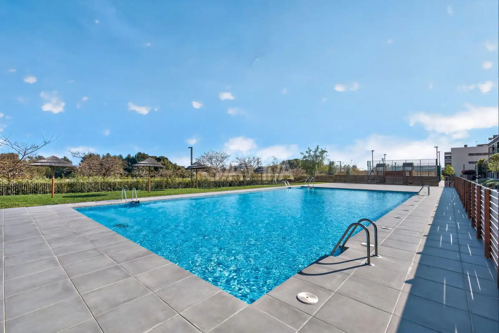 Piscina de Piso en venta en Sitges con Aire acondicionado, Calefacción y Terraza