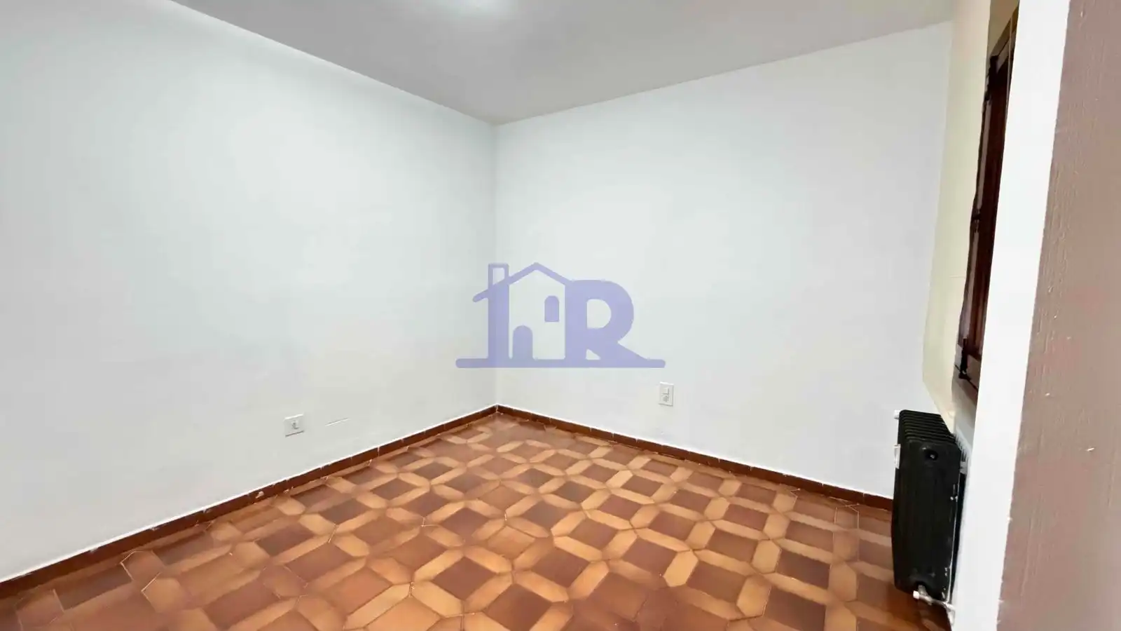 Piso de alquiler en Cuenca con Calefacción, Terraza y Amueblado