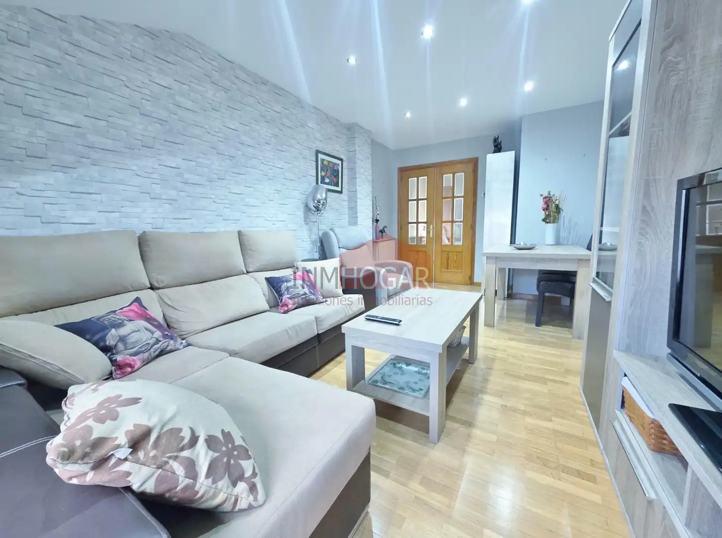Sala de estar de Piso en venta en Ávila con Calefacción, Parquet y Trastero
