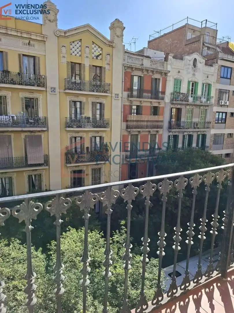 Piso con terraza en venta en Carrer de Viladomat, imagen 11