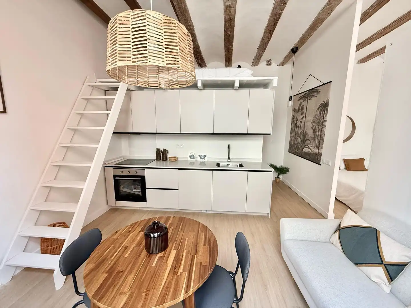 Cuina de Pis en venda en Valencia amb Calefacció, Parquet i Moblat