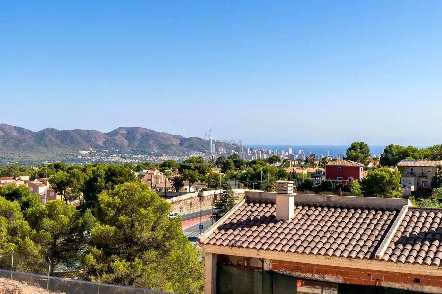 Vista exterior de Casa adosada en venta en La Nucia con Aire acondicionado, Jardín privado y Terraza