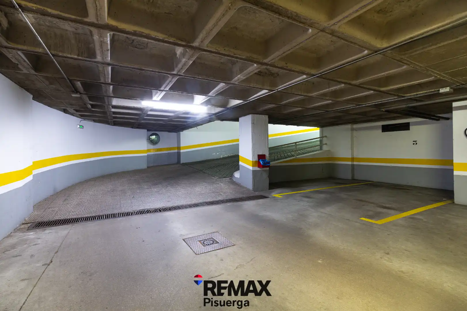 Parkplatz von Wohnung zum Verkauf in Valladolid mit Heizung, Terrasse und Abstellraum