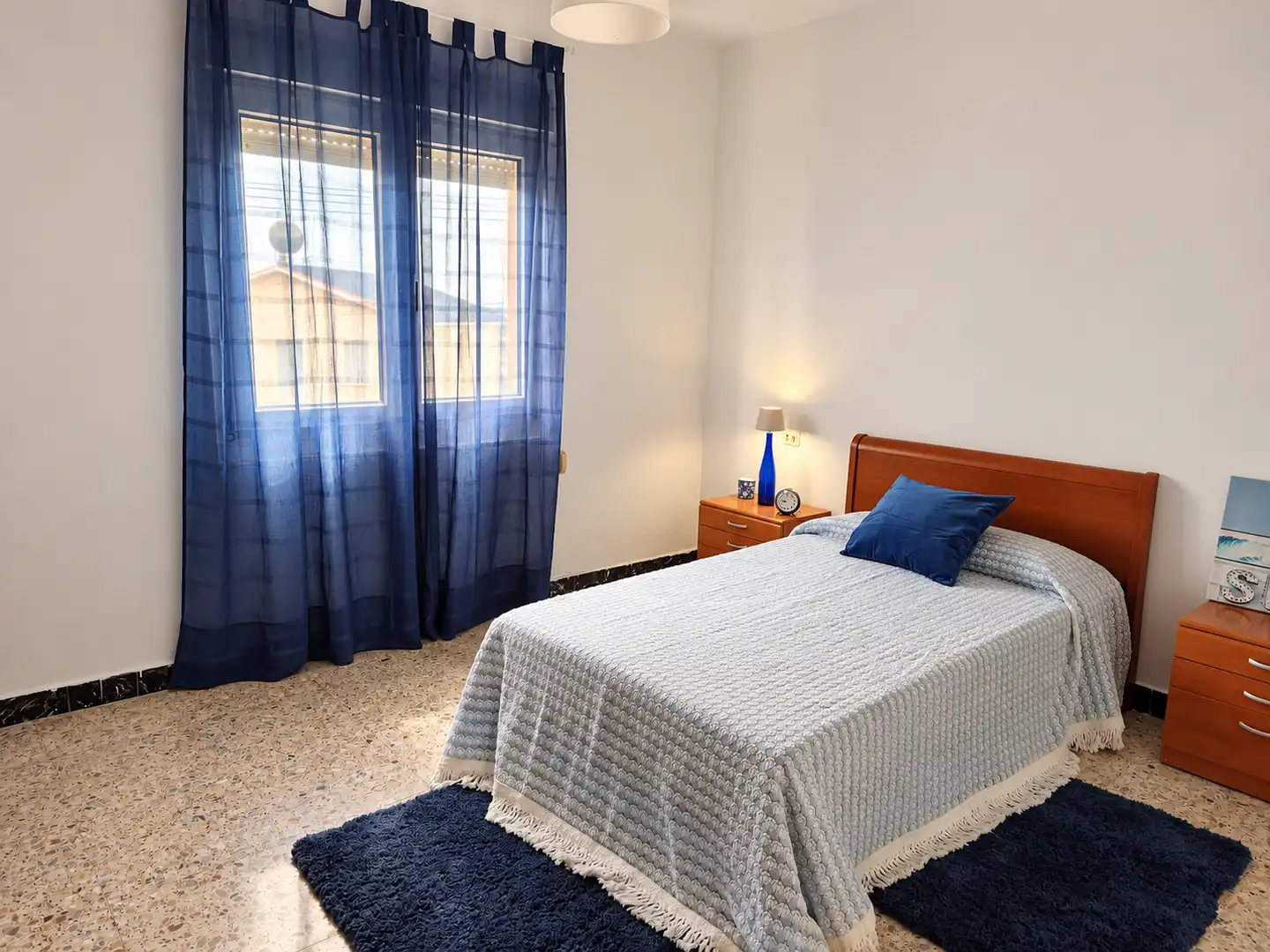 Habitación de Edificio en venta en Fene, A Coruña