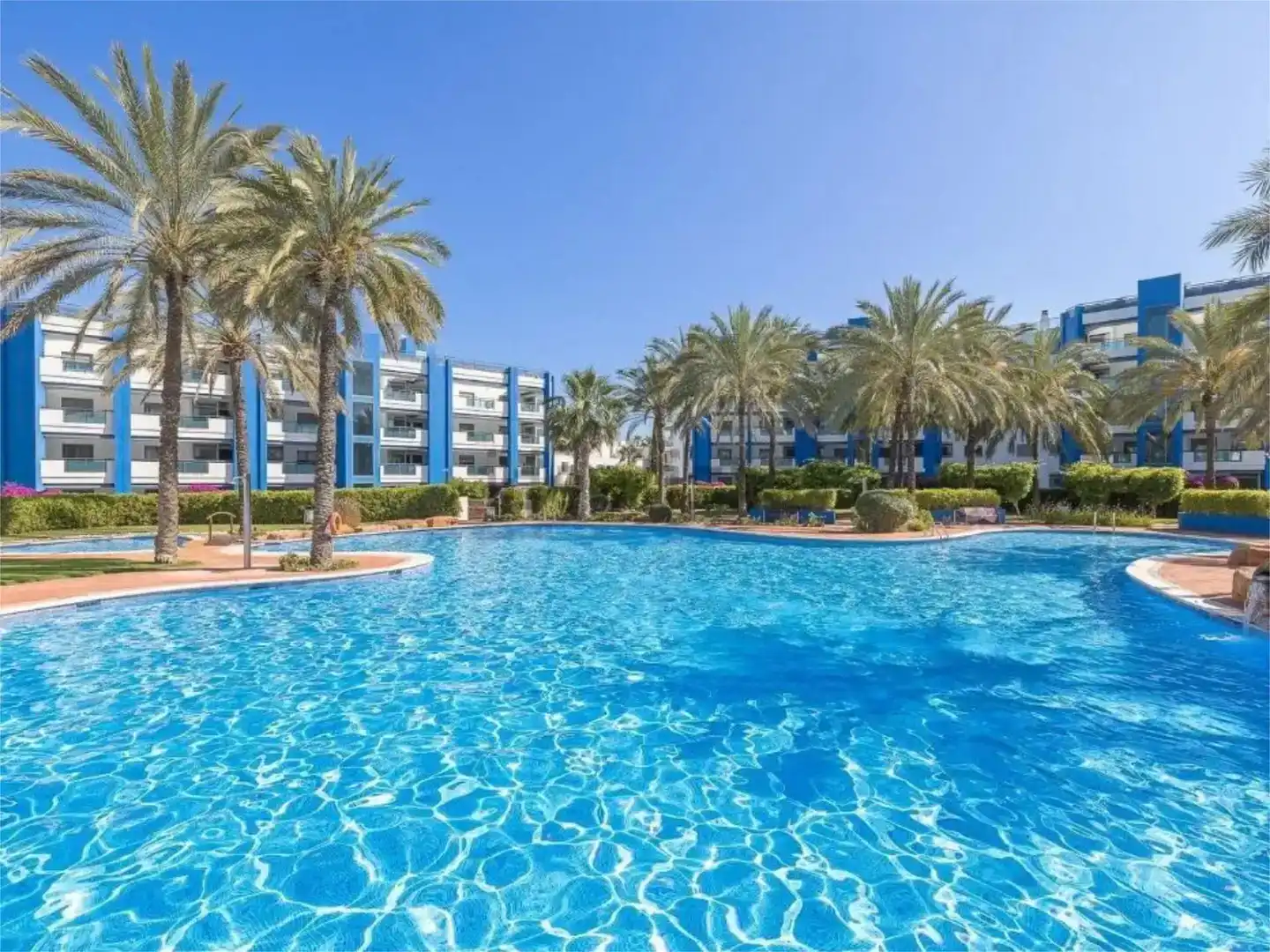 Schwimmbecken von Wohnungen zur Miete in Santa Eulària des Riu mit Klimaanlage und Schwimmbad