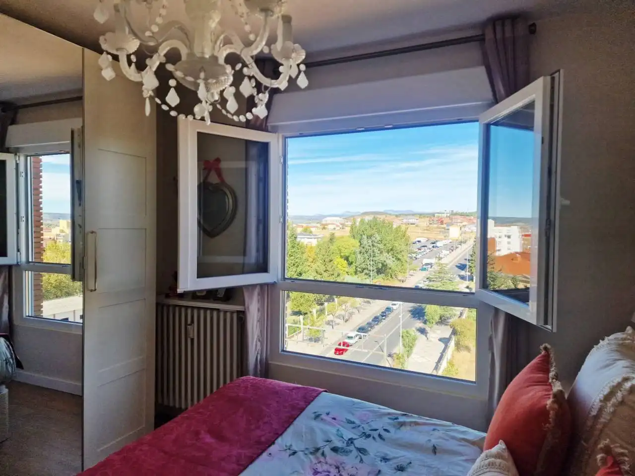 Schlafzimmer von Dachboden zum Verkauf in León Capital  mit Heizung, Parkett und Terrasse
