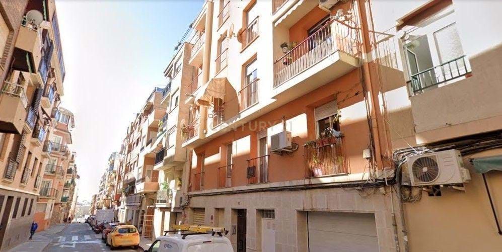 Vista exterior de Piso en venta en Alicante / Alacant