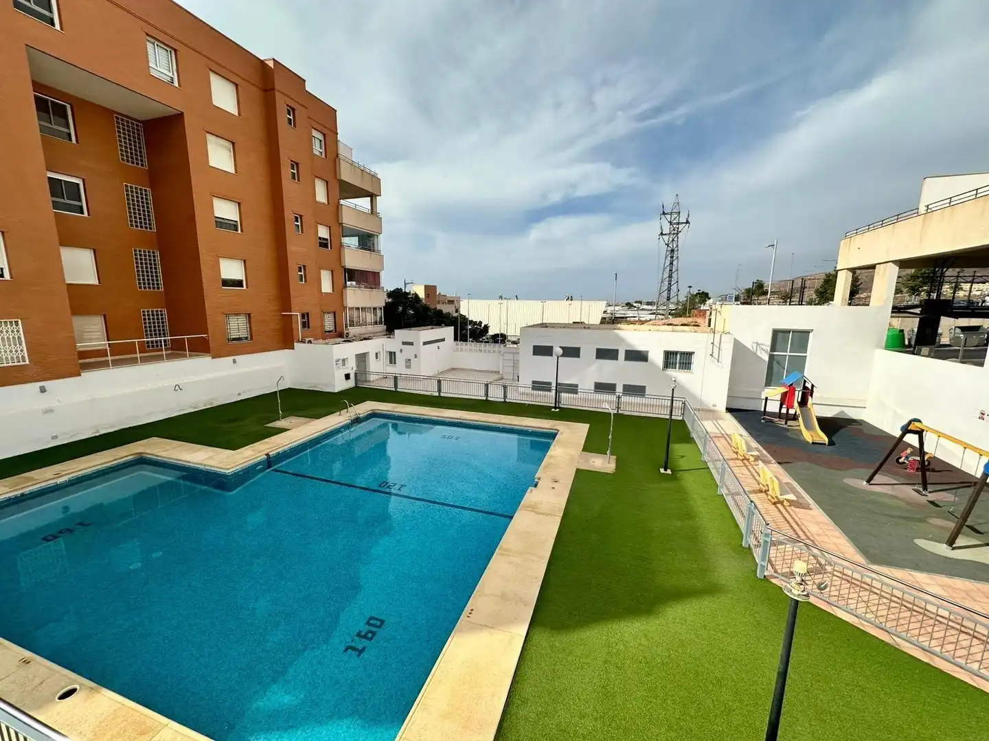 Swimming pool of Attic for rent in Aguadulce