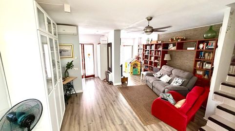 Bungalow en Campello con Patio Privado, Piscina y Garaje, imatge 3