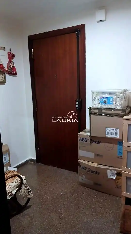 Ground floor for sale in Valencia  with Air Conditioner and Furnished