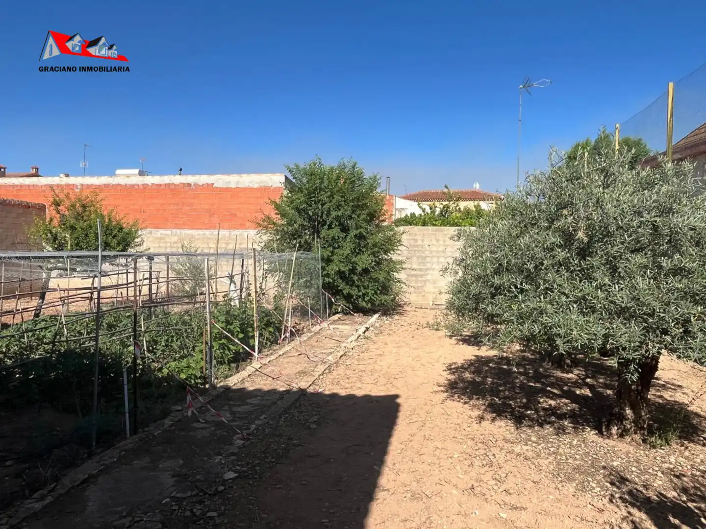 Casa aparellada amb jardí en venda a Casas de Juan Núñez, imagen 23