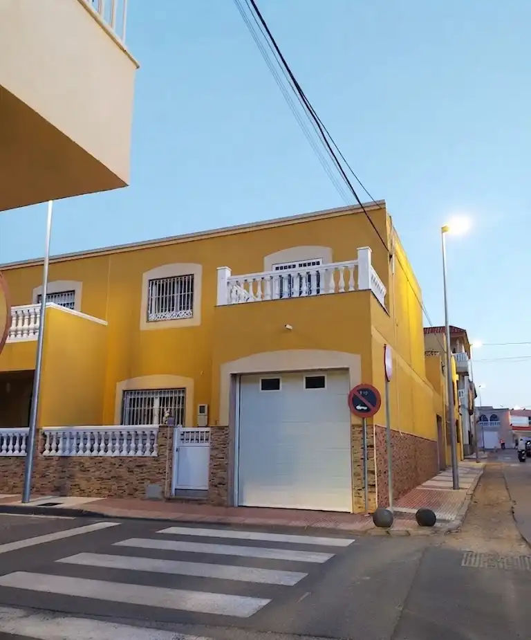 Dúplex amb jardí en venda a Roquetas de Mar ciudad, imagen 4
