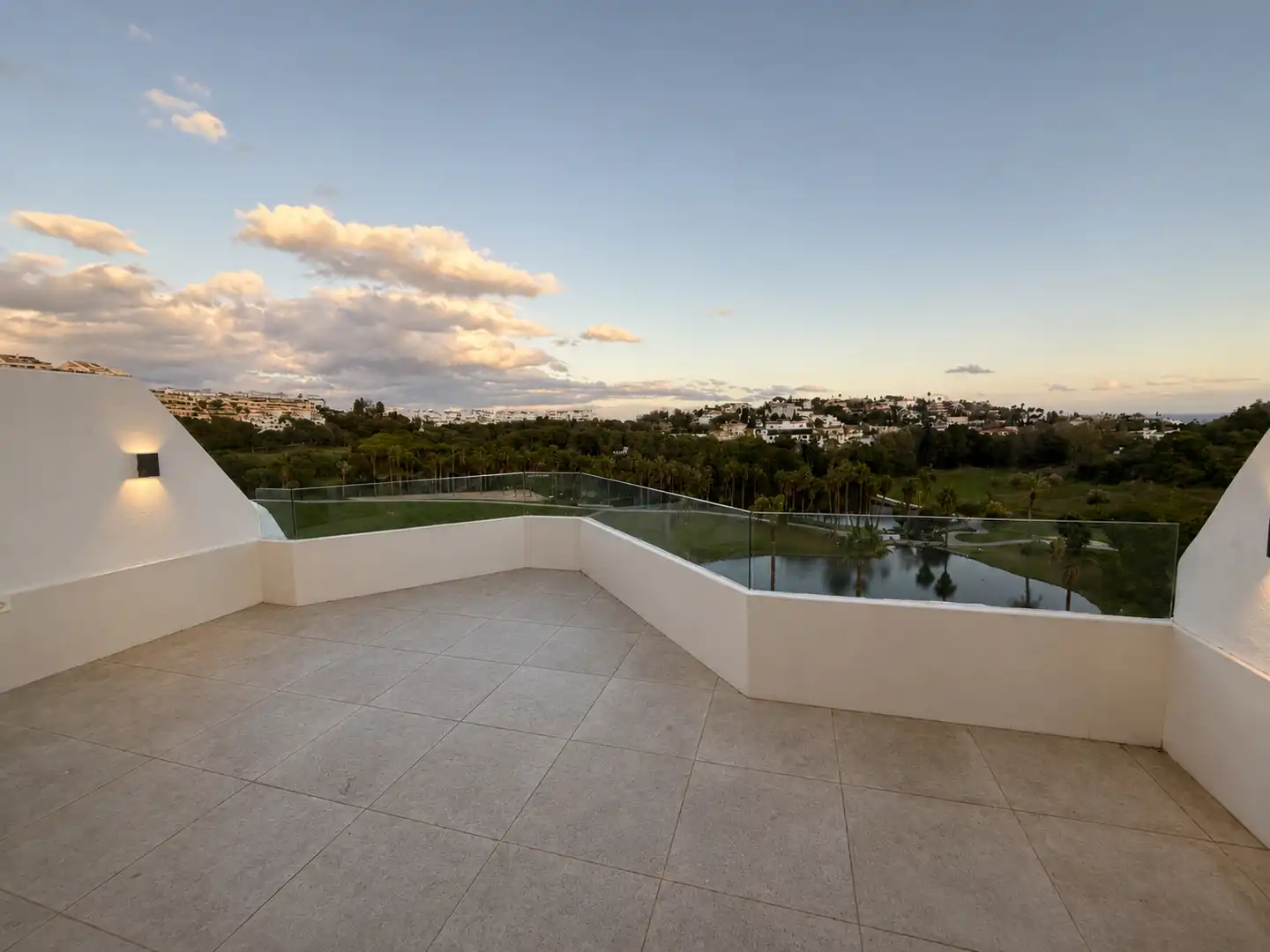 Terrassa de Casa adosada en venda en Benalmádena amb Aire condicionat, Jardí privat i Terrassa