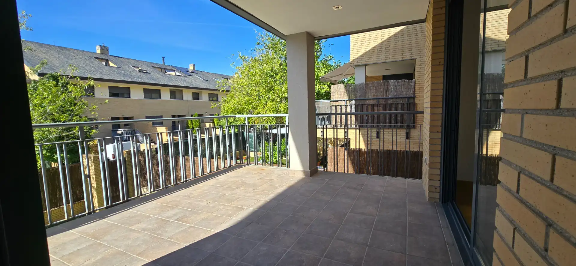 Casa pareada con piscina en venta en Calle de Ibiza, imagen 16