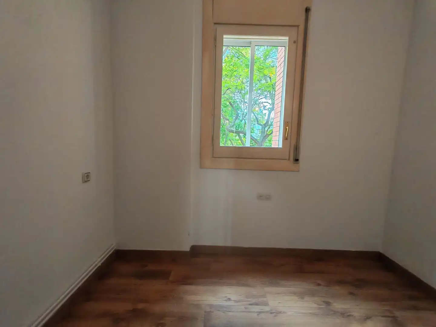 Habitación de Apartamento en venta en Barcelona con Calefacción, Parquet y Balcón