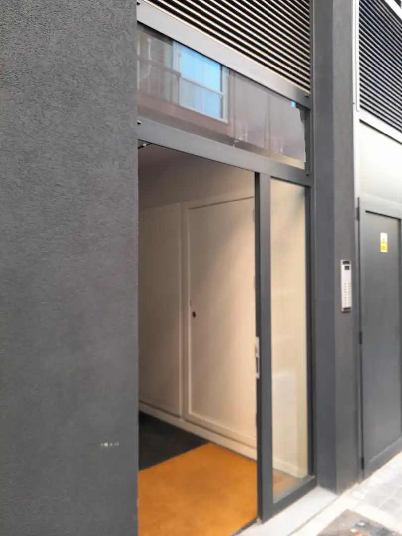 Büro zur Miete in L'Hospitalet de Llobregat mit Klimaanlage, Heizung und Terrasse