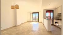 Sala d'estar de Dúplex en venda en Estepona amb Aire condicionat, Terrassa i Traster