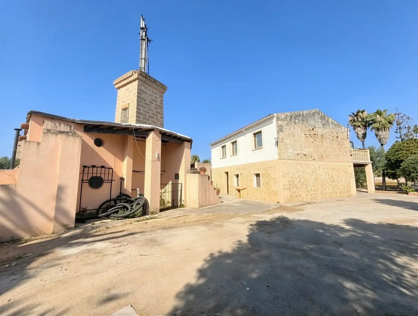 Vista exterior de Finca rústica en venda en  Palma de Mallorca amb Aire condicionat, Traster i Piscina