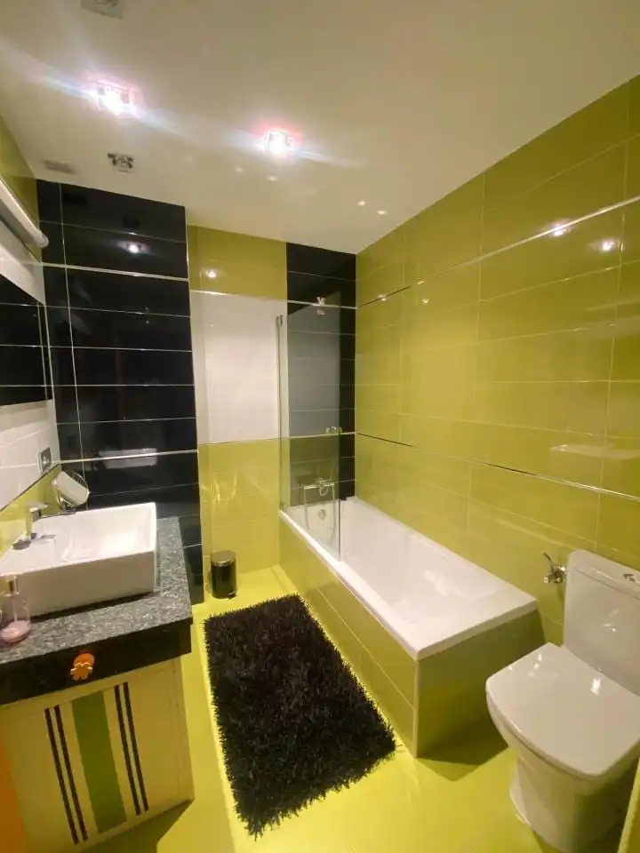 Baño de Piso en venta en León Capital  con Calefacción, Terraza y Trastero