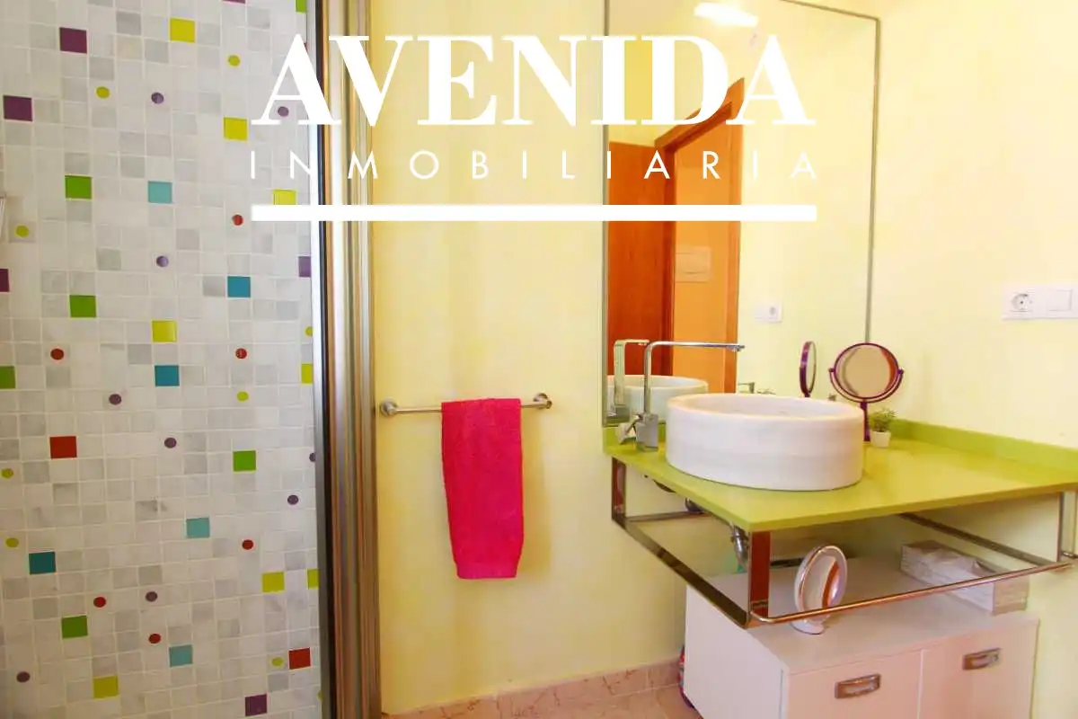 Bathroom of Apartments for sale in Oropesa del Mar / Orpesa  with Air Conditioner, Heating and Terrace
