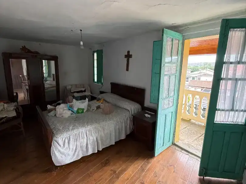 Dormitori de Casa adosada en venda en Sarreaus amb Traster, Moblat i Balcó