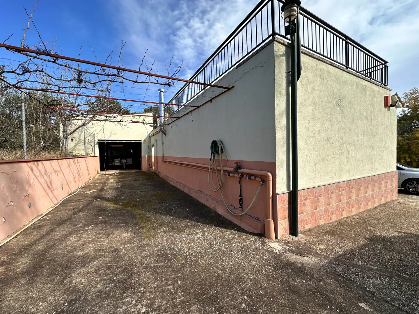 Vista exterior de Finca rústica en venda en Riudecanyes amb Calefacció, Jardí privat i Terrassa