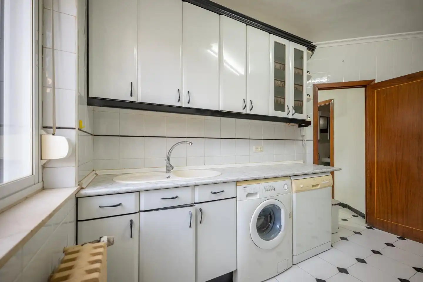 Cuina de Pis en venda en Ávila amb Calefacció, Parquet i Terrassa