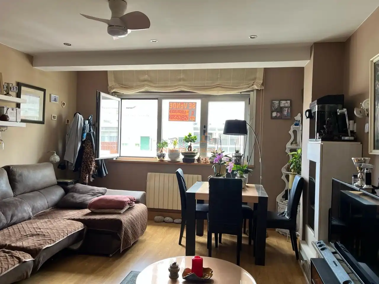 Sala de estar de Piso en venta en Ferrol con Calefacción, Trastero y Amueblado