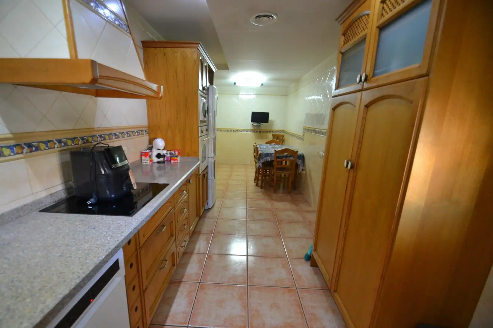 Cuina de Casa o xalet en venda en Deltebre amb Aire condicionat, Jardí privat i Terrassa