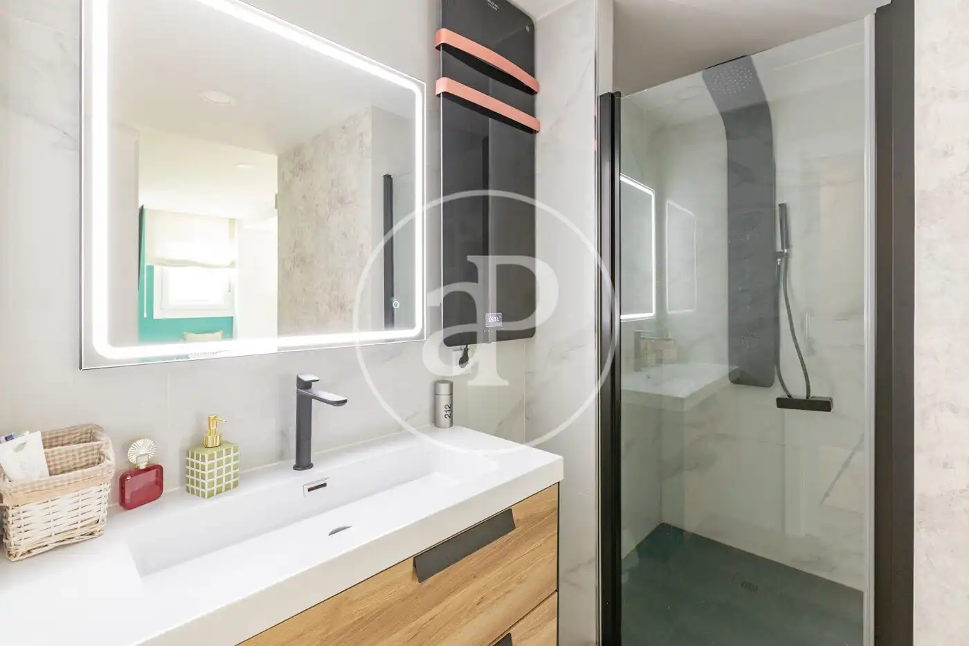 Bany de Loft en venda en San Sebastián de los Reyes amb Aire condicionat, Calefacció i Jardí privat